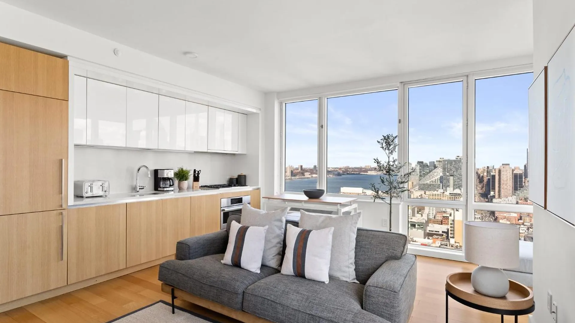 Apartment Stunning Luxe 1Bd 1Bath Apt New York United States